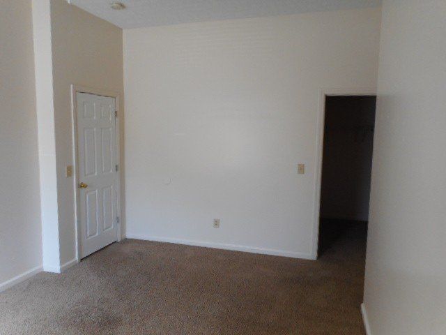 93 E. 15th Ave. Apt. D - Living Room 02