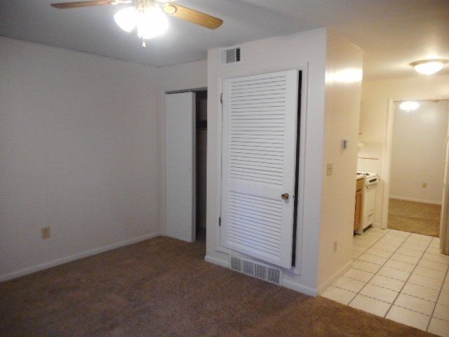 365-367 W. 6th Ave interior 17