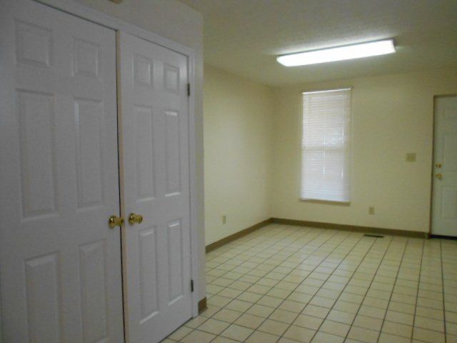 61 W. 10th Ave. Apt. A - Kitchen 04