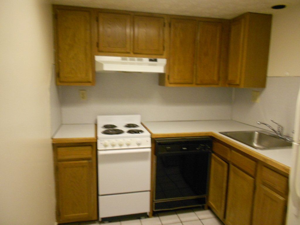 31 & 35 E 12th Ave kitchen