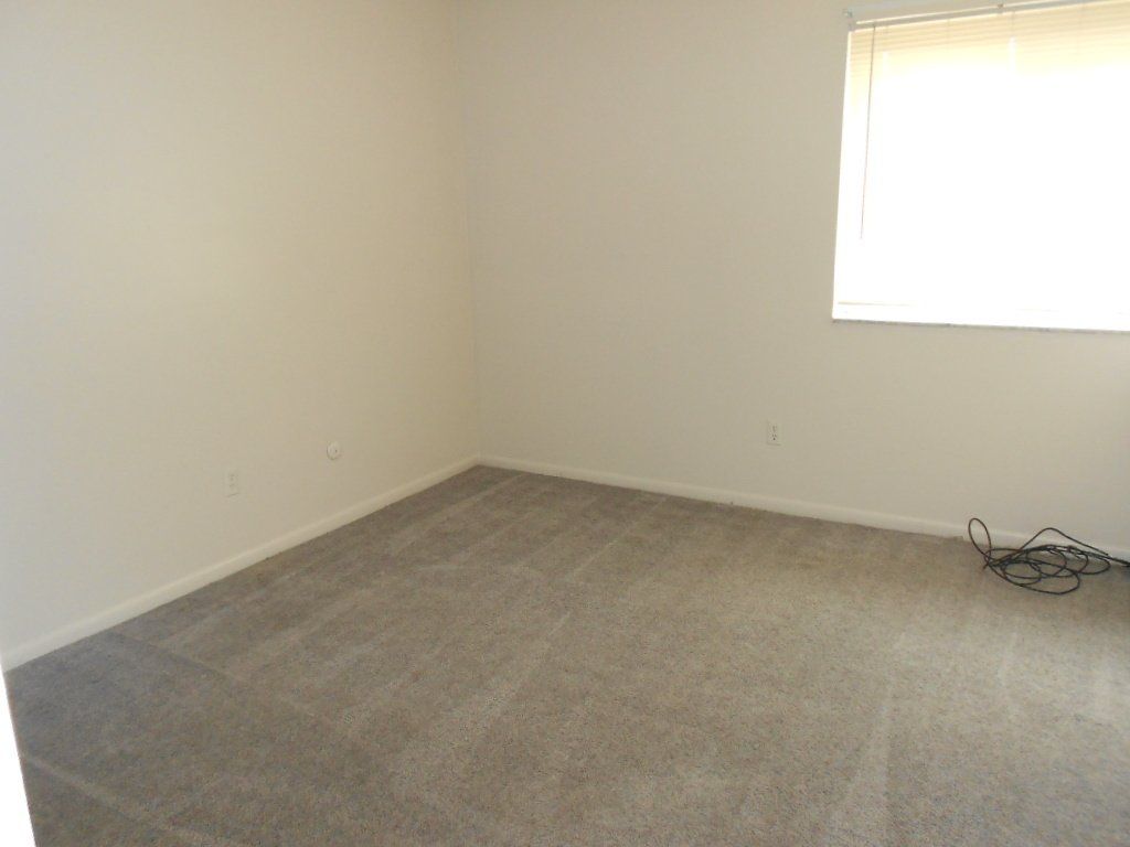 31 & 35 E 12th Ave bedroom