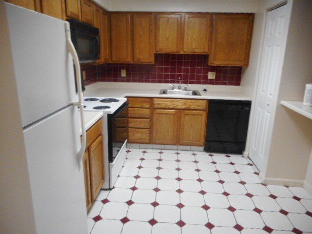 93 E. 15th Ave Apt. C interior 9