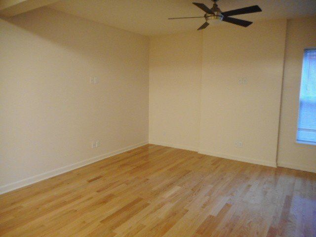 1469  Neil Ave.- Living Rom 01