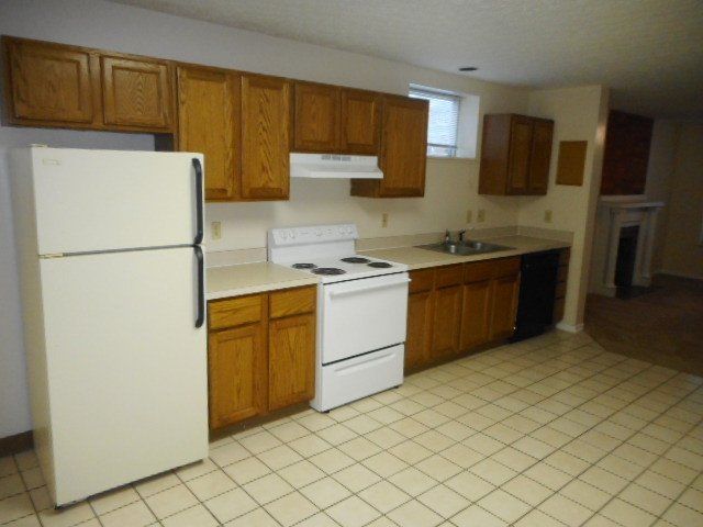61 W. 10th Ave. Apt. A - Kitchen 02