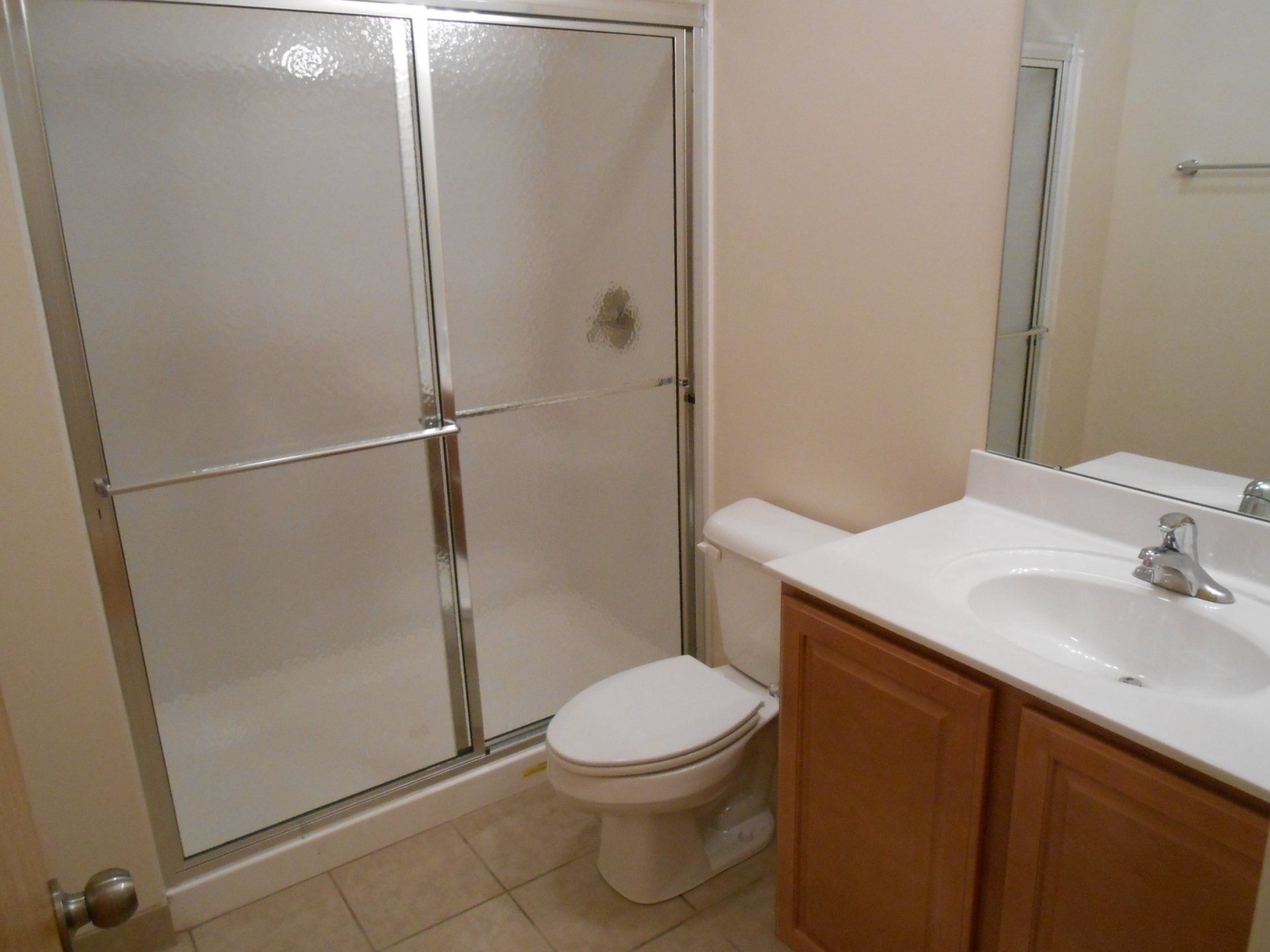 166 E. Lane Ave stand up shower