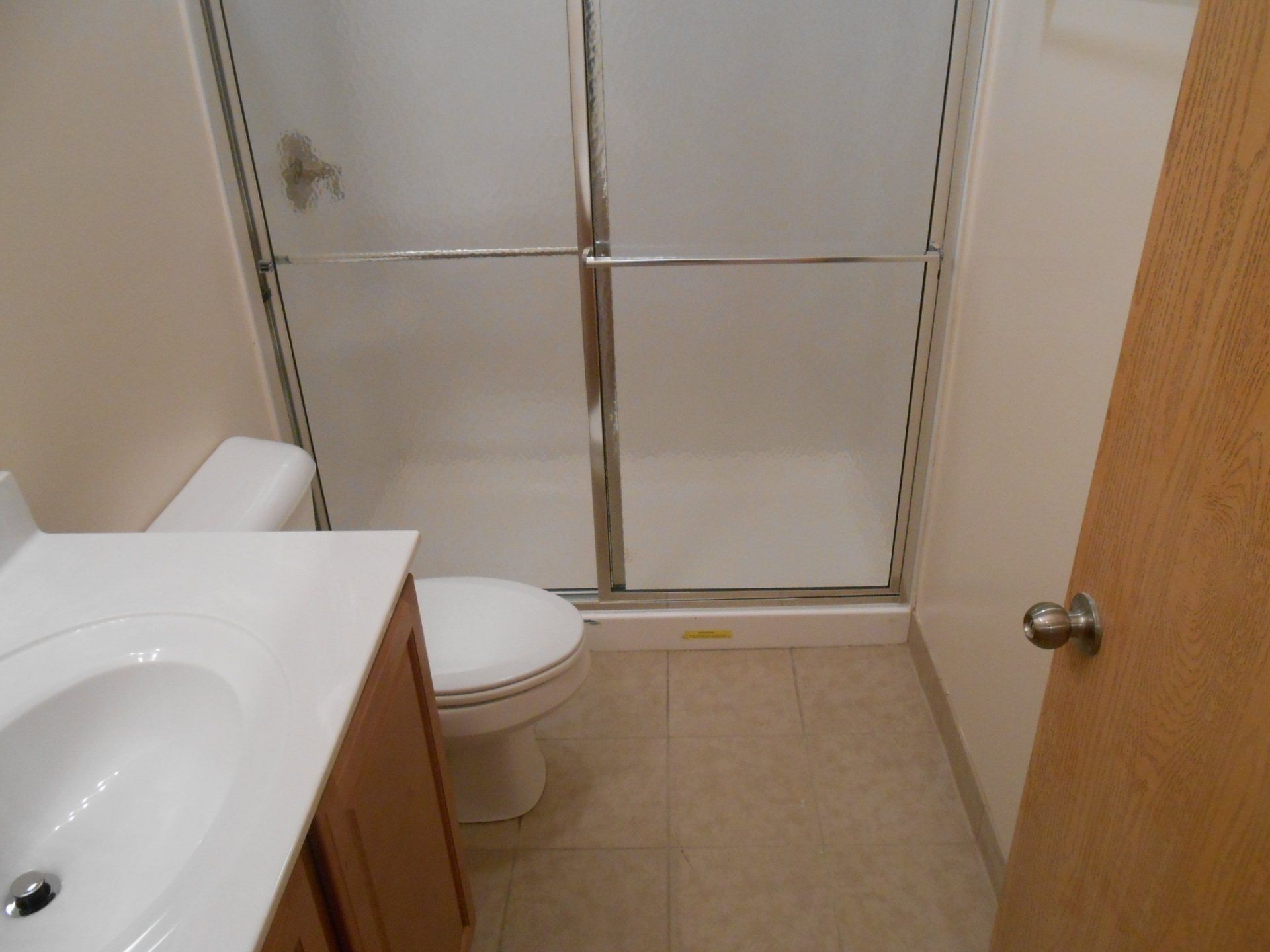 166 E. Lane Ave bathroom