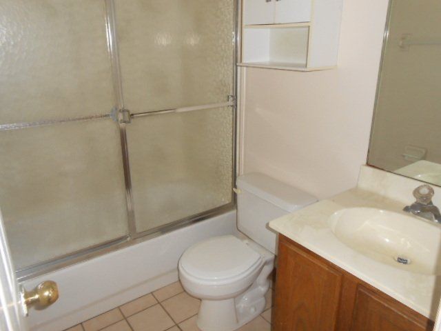 44 E. 12th Ave. Apt. C -  Bathroom