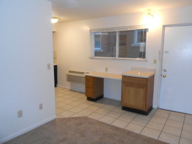 60 Chittenden - Kitchen 02