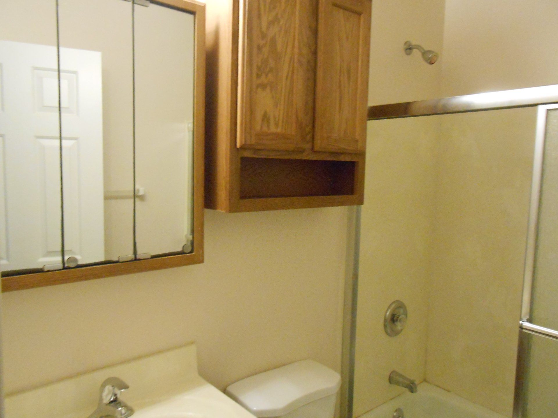 bathroom at 171 W. Maynard Apt. 1C