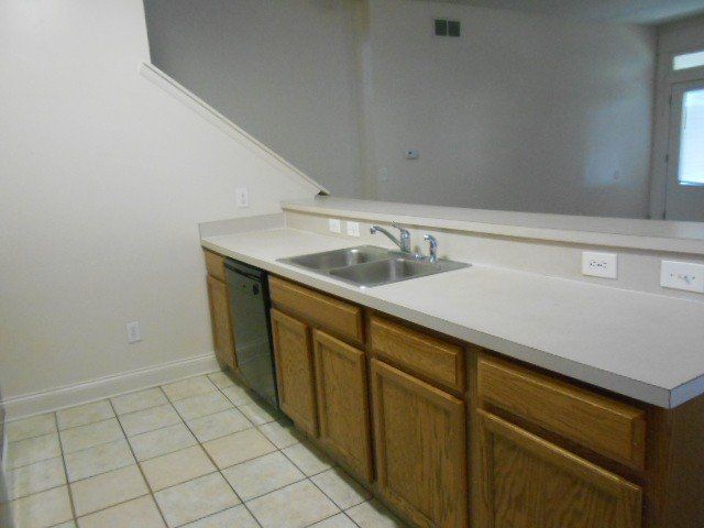 135-137 E. 12th Ave.- Kitchen 01