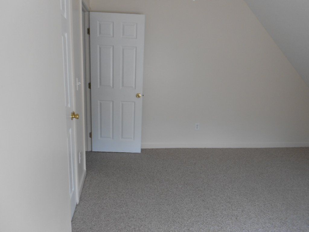 367 W. 6th Ave. Apt. 9.- Bedroom 04