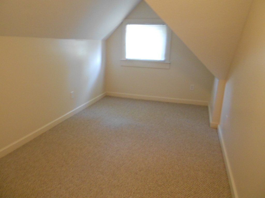 367 W. 6th Ave. Apt. 9.- Bedroom 03