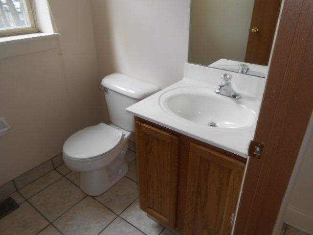 135-137 E. 12th Ave.- Bathroom 03