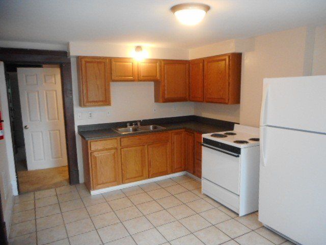 60 E. Lane Ave Apt. B kitchen