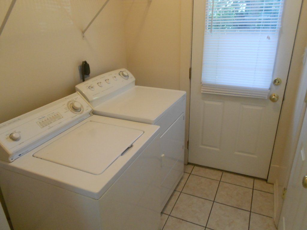 39-E-Patterson- In Unit Laundry
