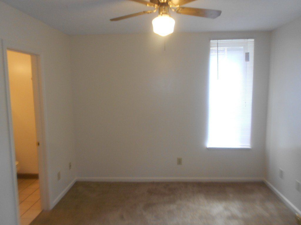 44 E. 12th Ave. Apt. A bedroom 3