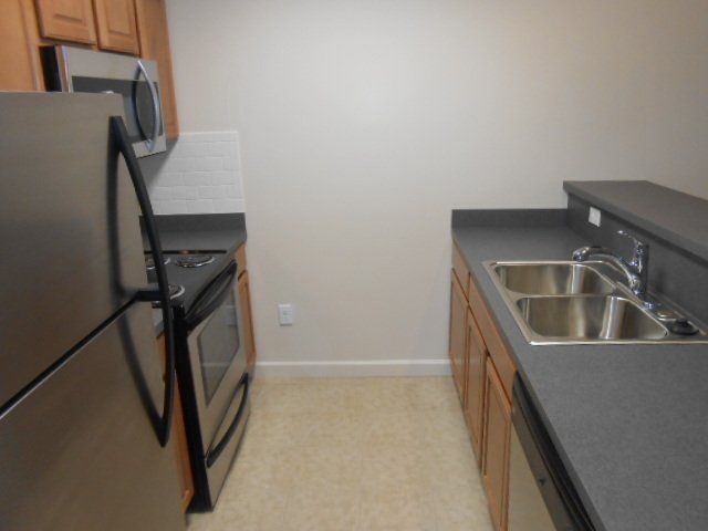 57-61 W. Tompkins - Kitchen 03