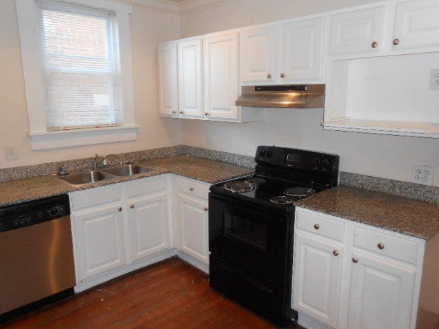 168 E. 11th Ave.- Kitchen 01