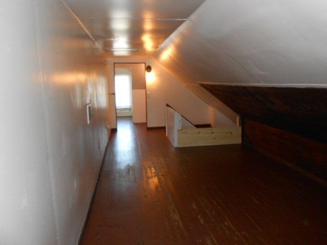 168 E. 11th Ave.- Upstairs Hallway