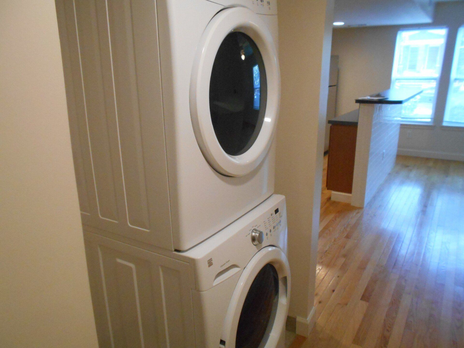 44 W. 9th Ave. - In Unit laundry