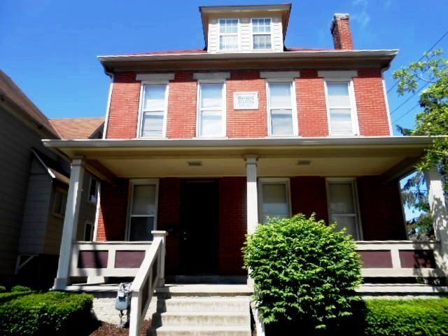 1543 Summit Street - Exterior