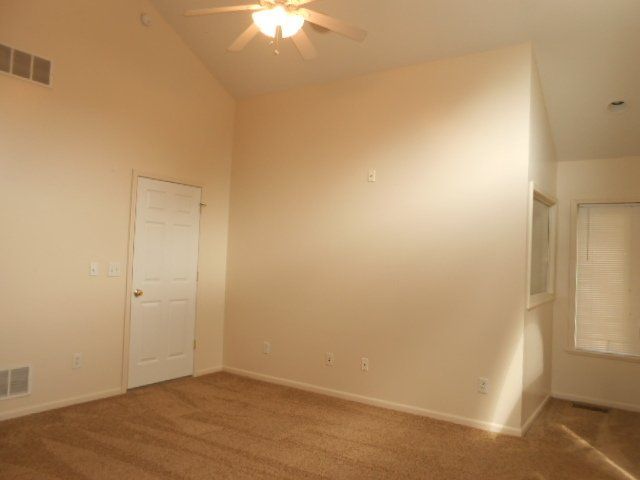 49 W. Tompkins Cottage bedroom 1