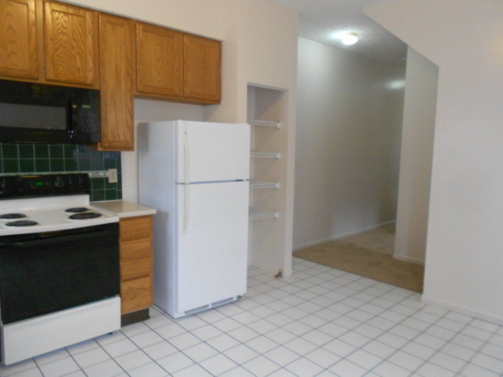 130-132 E. 11th Ave. -Kitchen 01