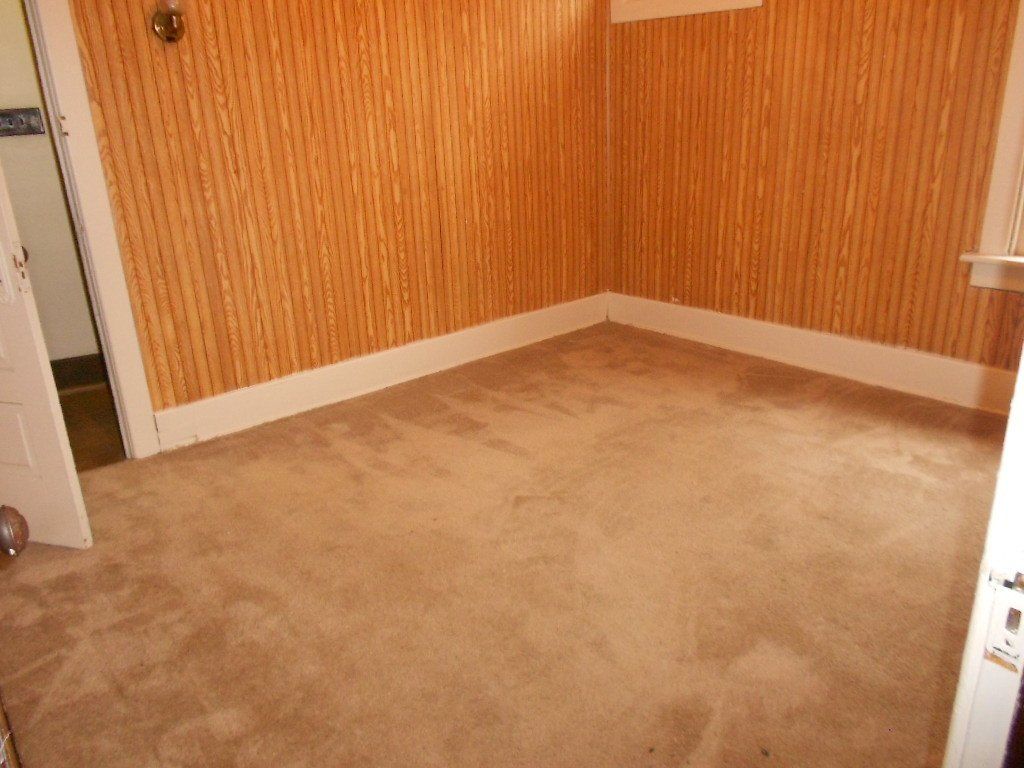 38-40 E. 18th Ave bedroom