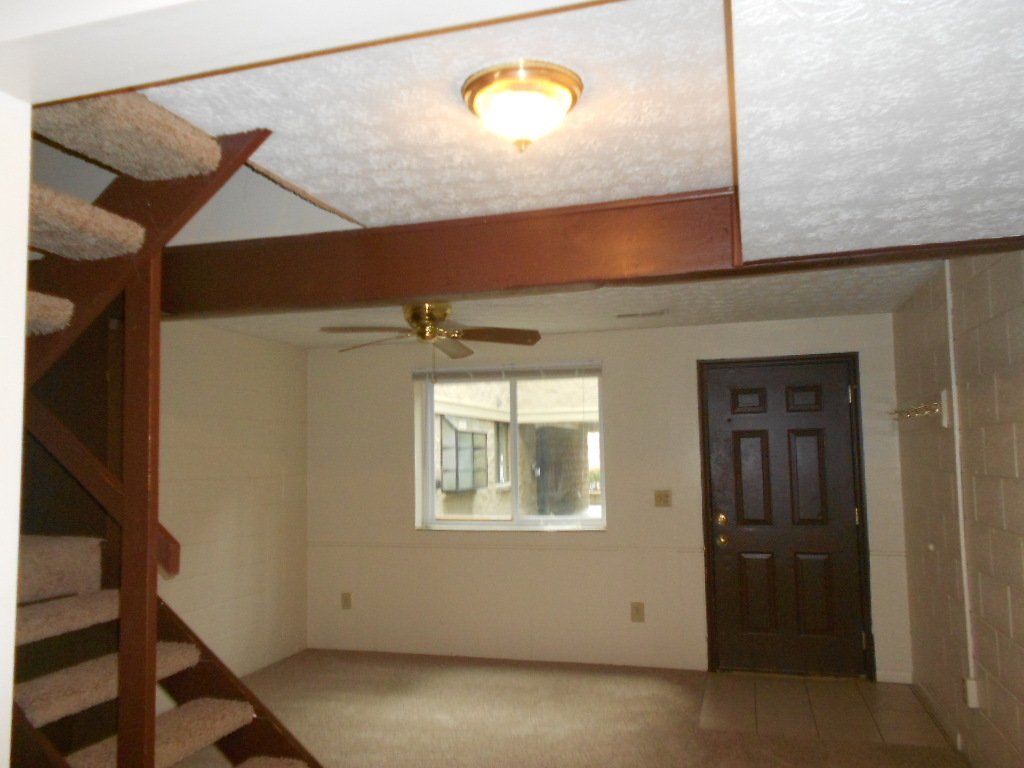 170-188 W. 9th Ave.- Living Room 02