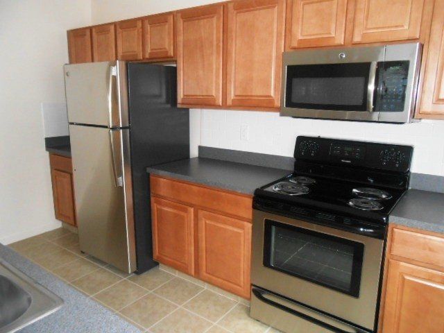 2166 Tuller St. - Kitchen 01