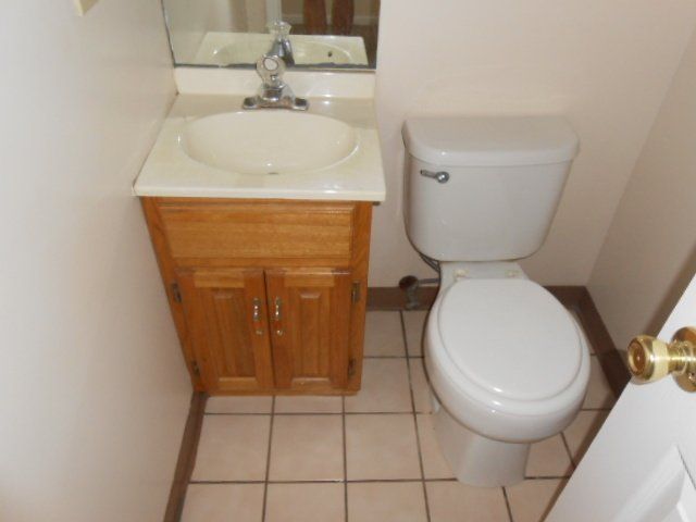 61 W. 10th Ave. Apt. A - Bathroom 01