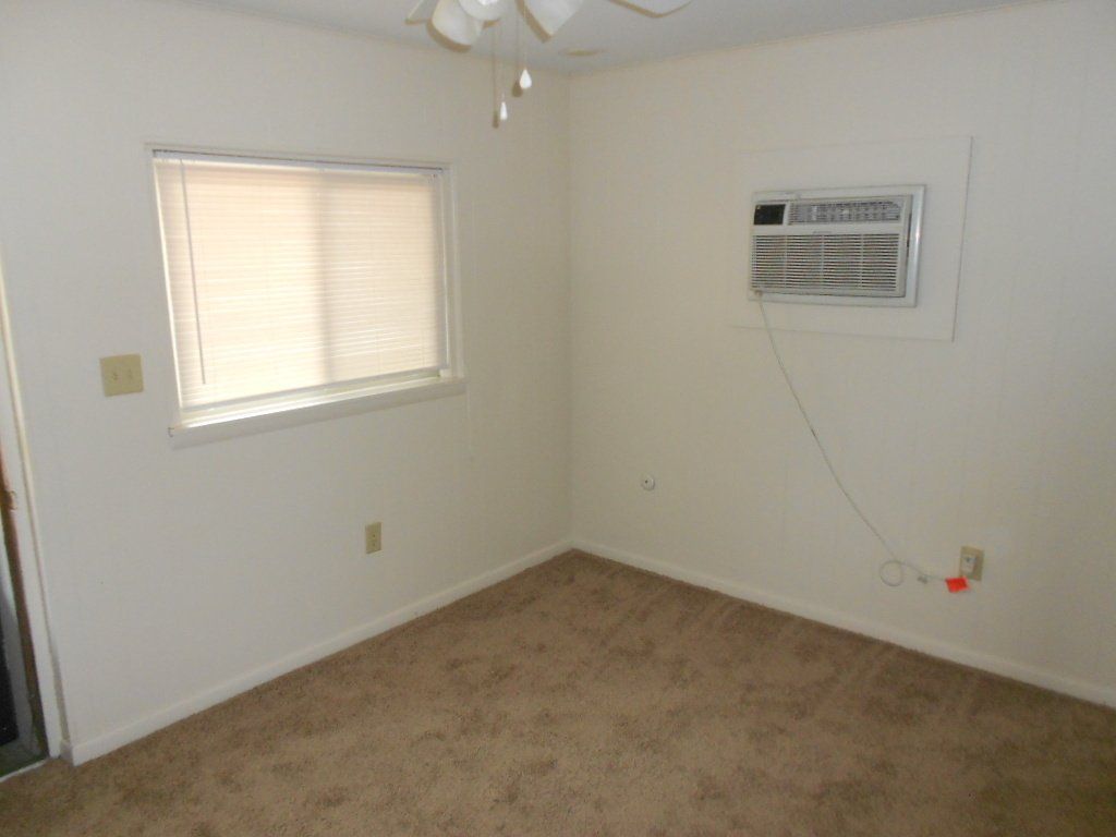 365-367 W. 6th Ave interior 13