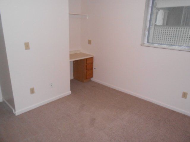 1968 Indianola Ave. Apt. C & Apt. D - Bedroom 05