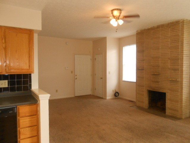 1968 Indianola Ave Apt A interior 2