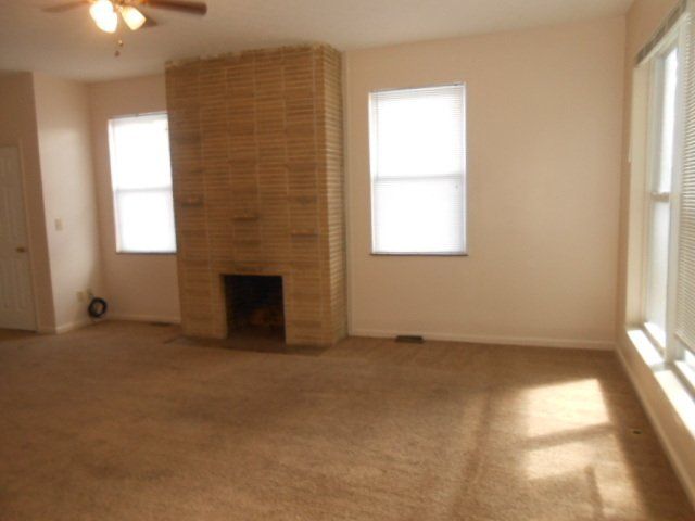 1968 Indianola Ave Apt A interior 1