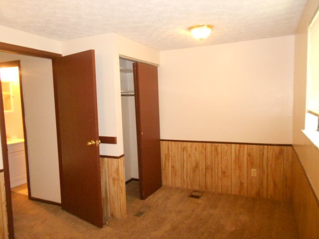 201-253 W. 9th Ave. - Bedroom 01