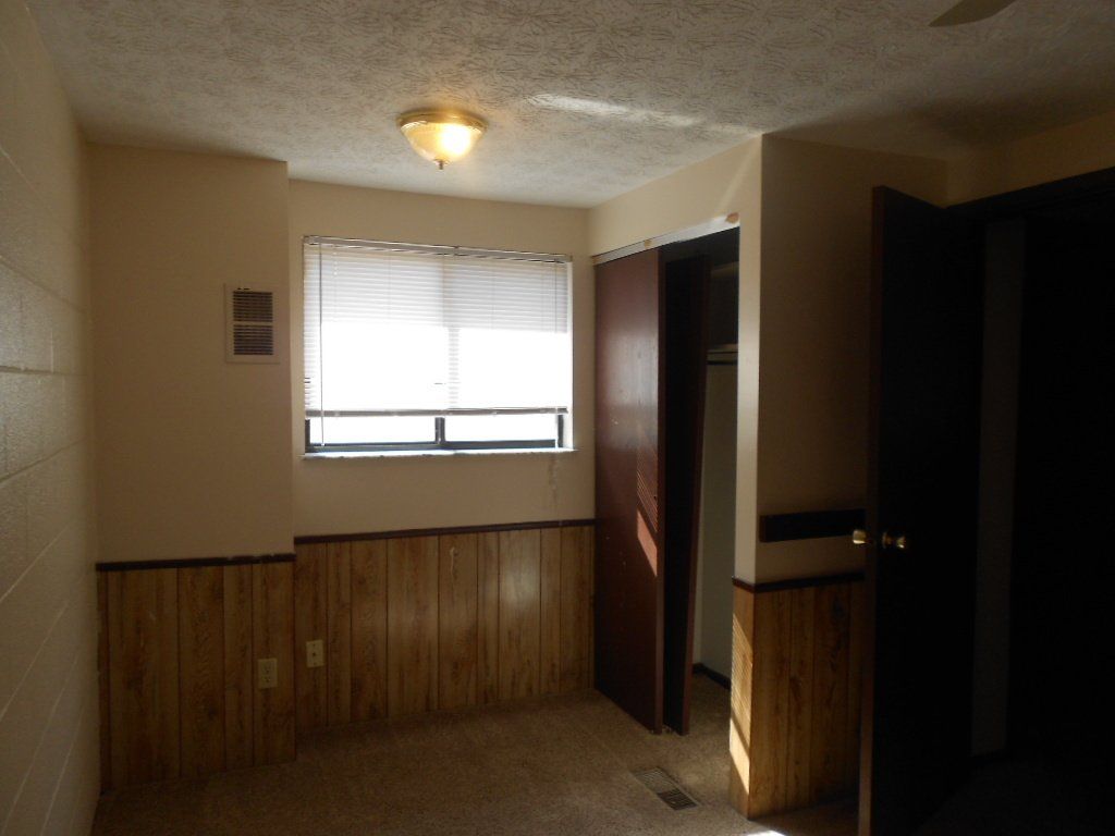 1523-1547 Worthington - Bedroom