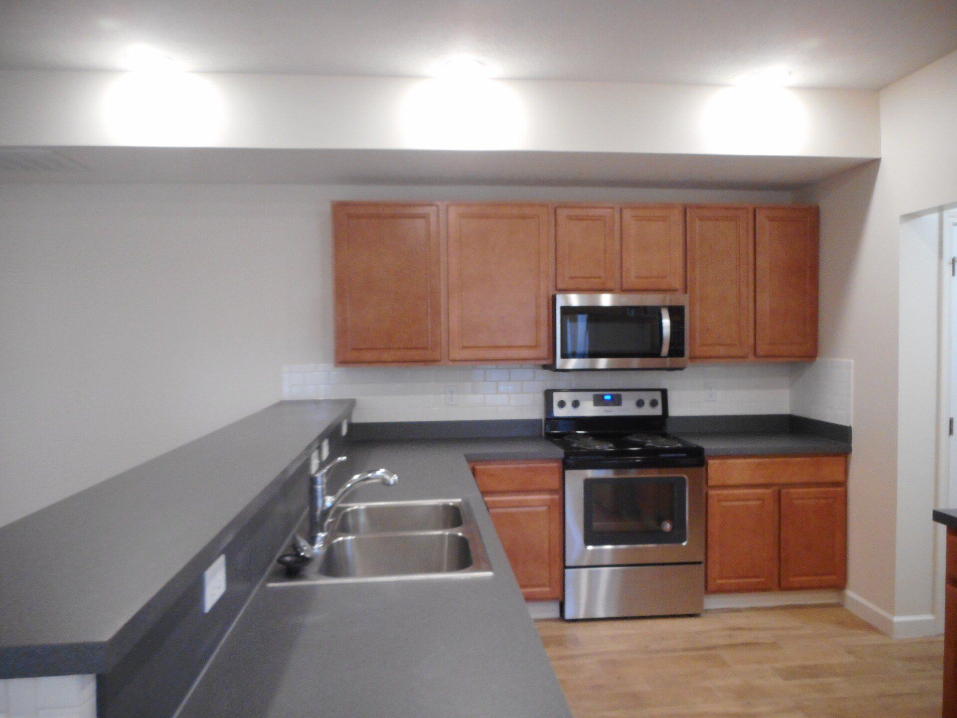 186 E. 16th Ave. - Kitchen 03