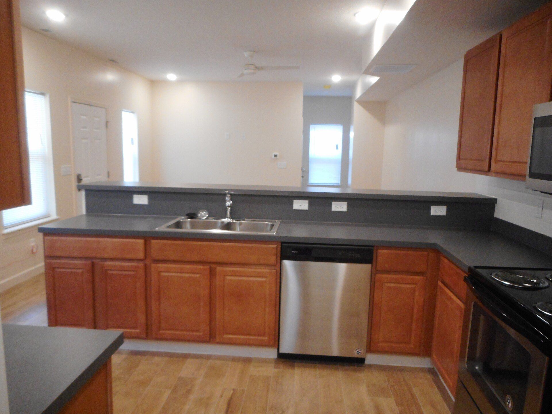 186 E. 16th Ave. - Kitchen 02