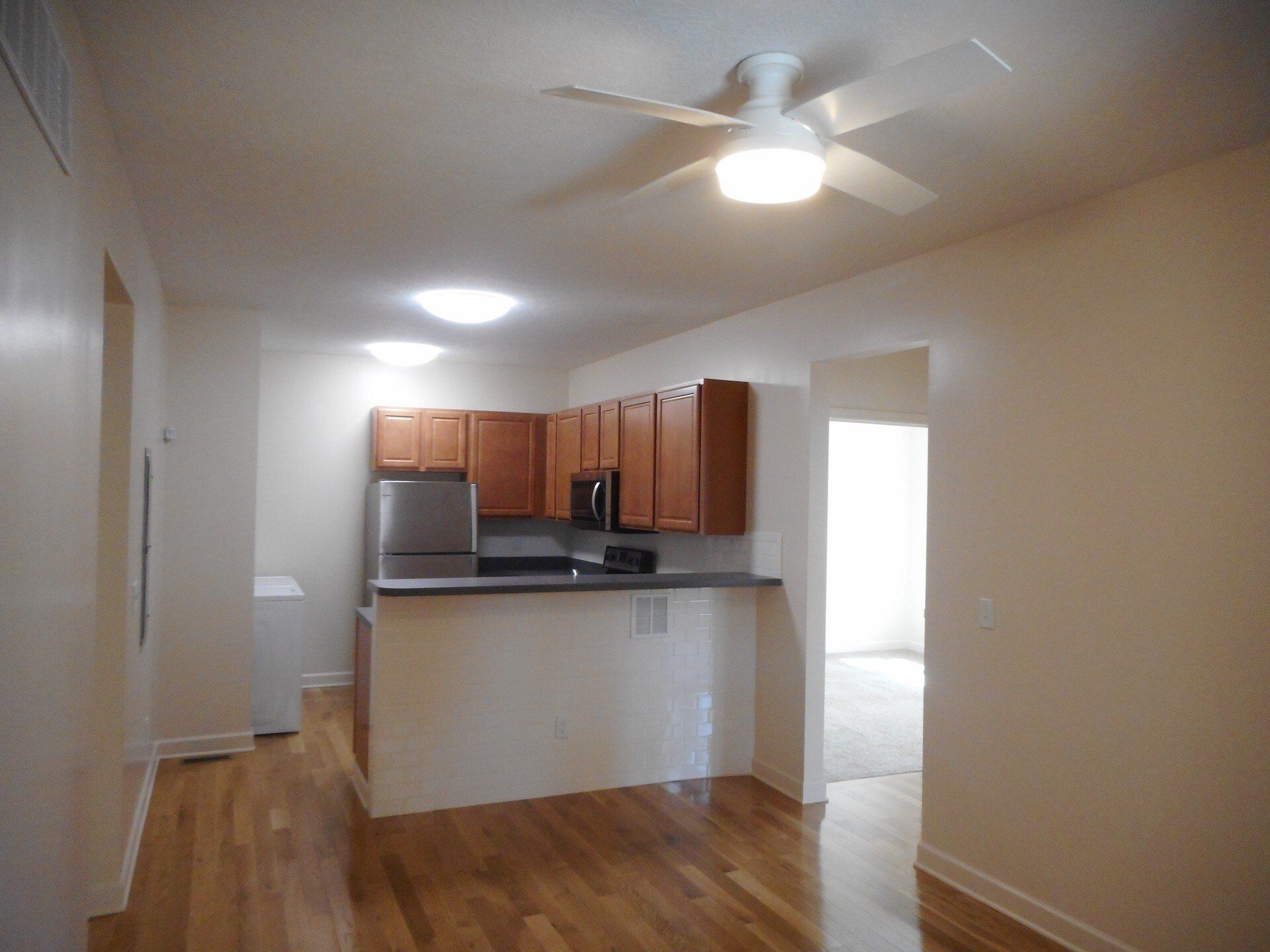 186 E. 16th Ave.- Kitchen 01