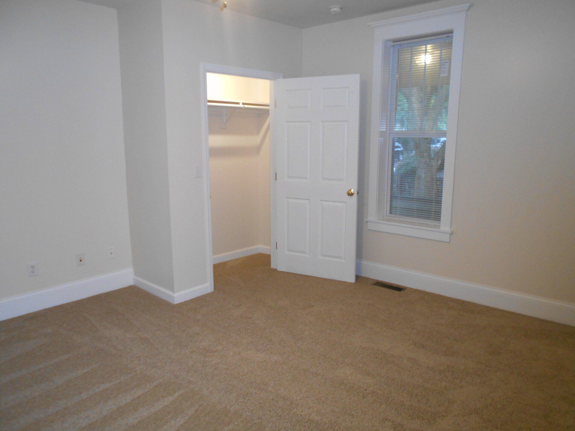 49 W. Tompkins Ave.  - Bedroom with closet