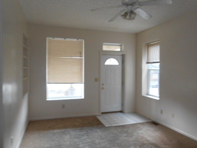 130-132 E. 11th Ave. -Living Room 04