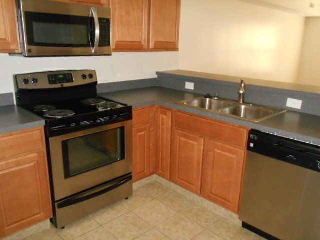 100 E. Norwich Apt. 3 - Kitchen 01