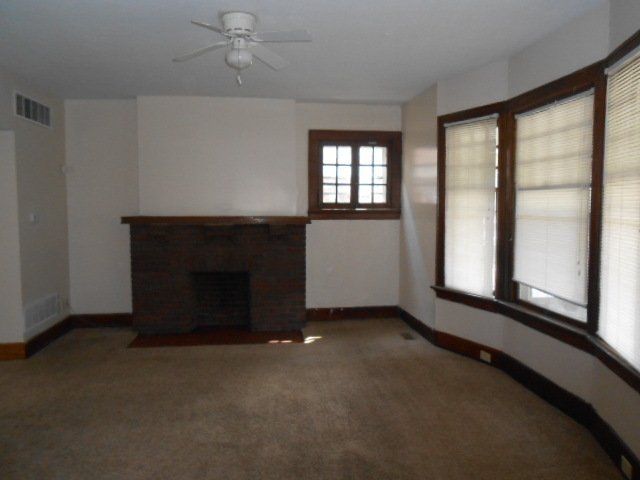 192 E. Lane Ave.-Living Room 03