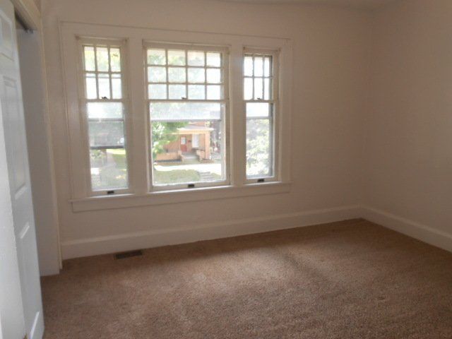 192 E. Lane Ave.-Living Room 02