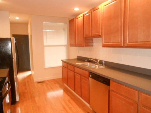 Kitchen with dishwasher