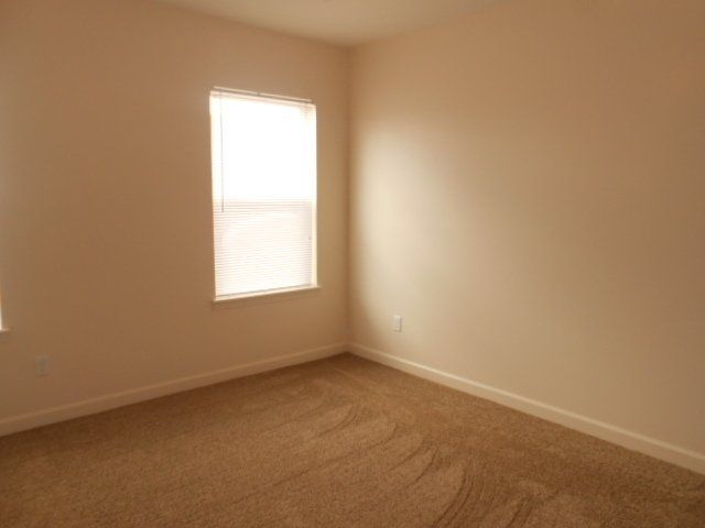 14-24-w-9th-ave-- Bedroom with window