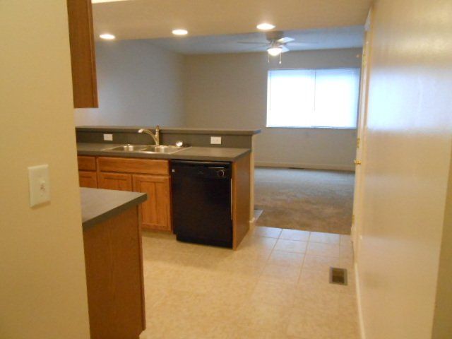 120 W. Maynard - Kitchen 02
