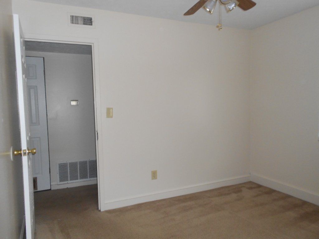 171 W. Maynard Apt. 1C bedroom