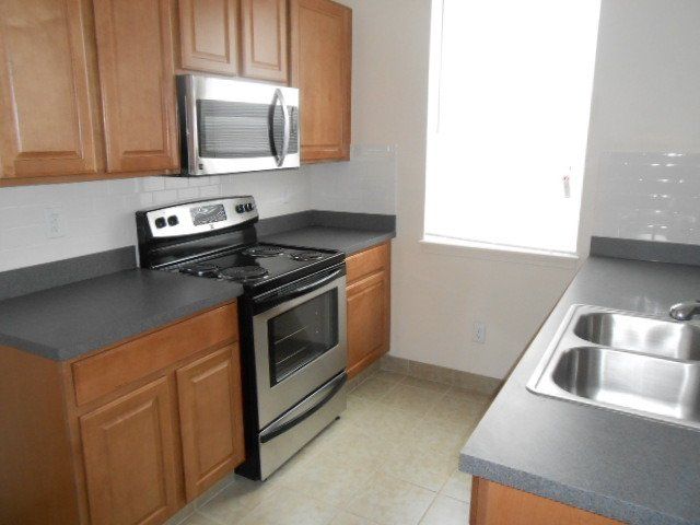 12-114 E. 11th Ave- Kitchen 03